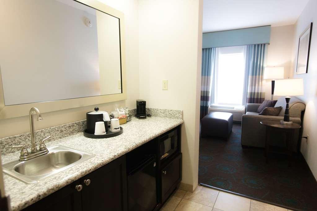 Hampton Inn & Suites Middlebury Pokoj fotografie